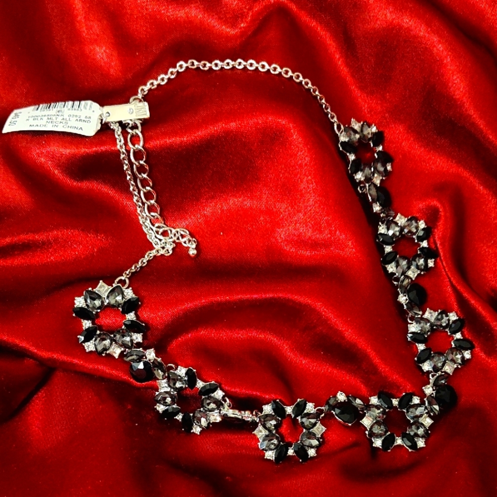 INC NWT White, Silver & Black Rhinestones Form A  Floral Silver Tone Necklace